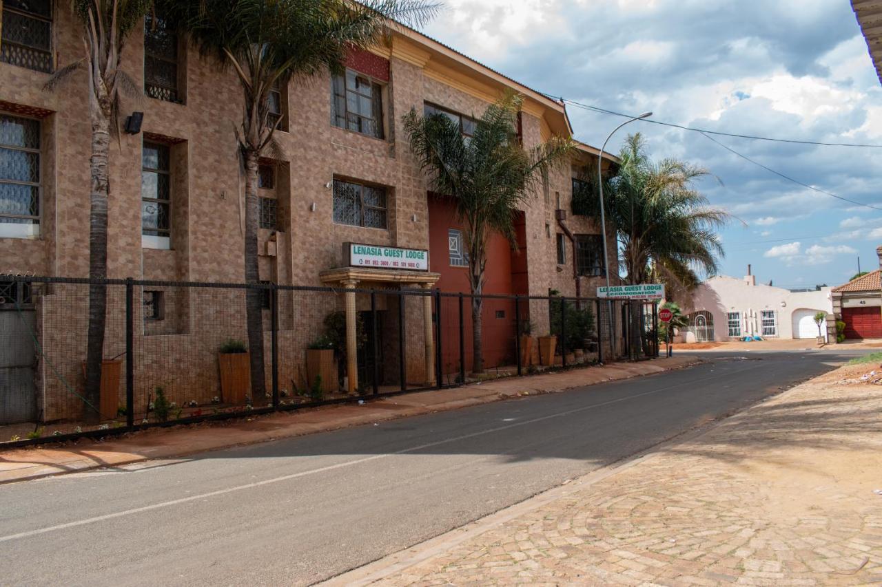 Lenasia Guest Lodge Exterior foto